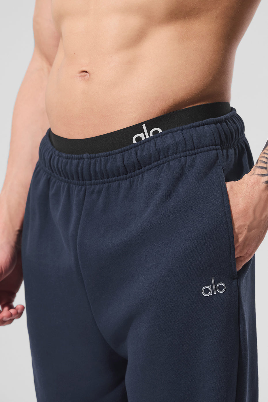 Accolade Sweatpant - Navy